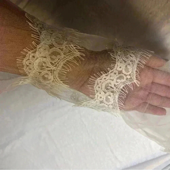 Active Seller! Rain Tee Lace Sleeves White Hem Tie New With Tags - Picture 6 of 11